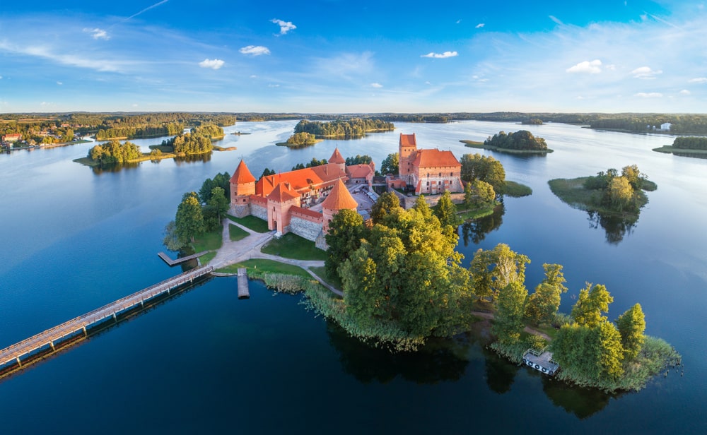 Wasserburg Trakai: mittelalterliche gotische Inselburg am Galvesee in Litauen